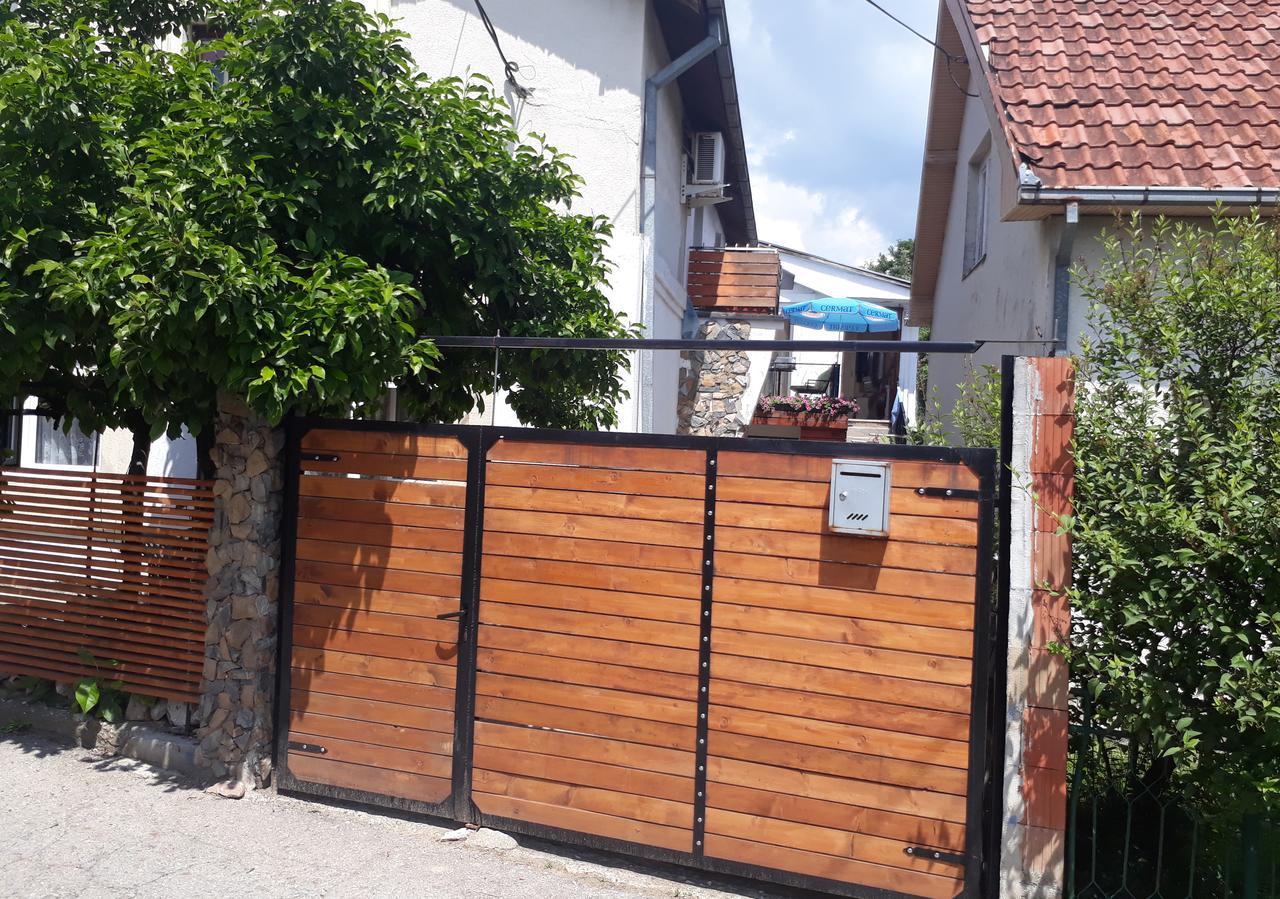 Apartamento Garmani Vrnjačka Banja Exterior foto